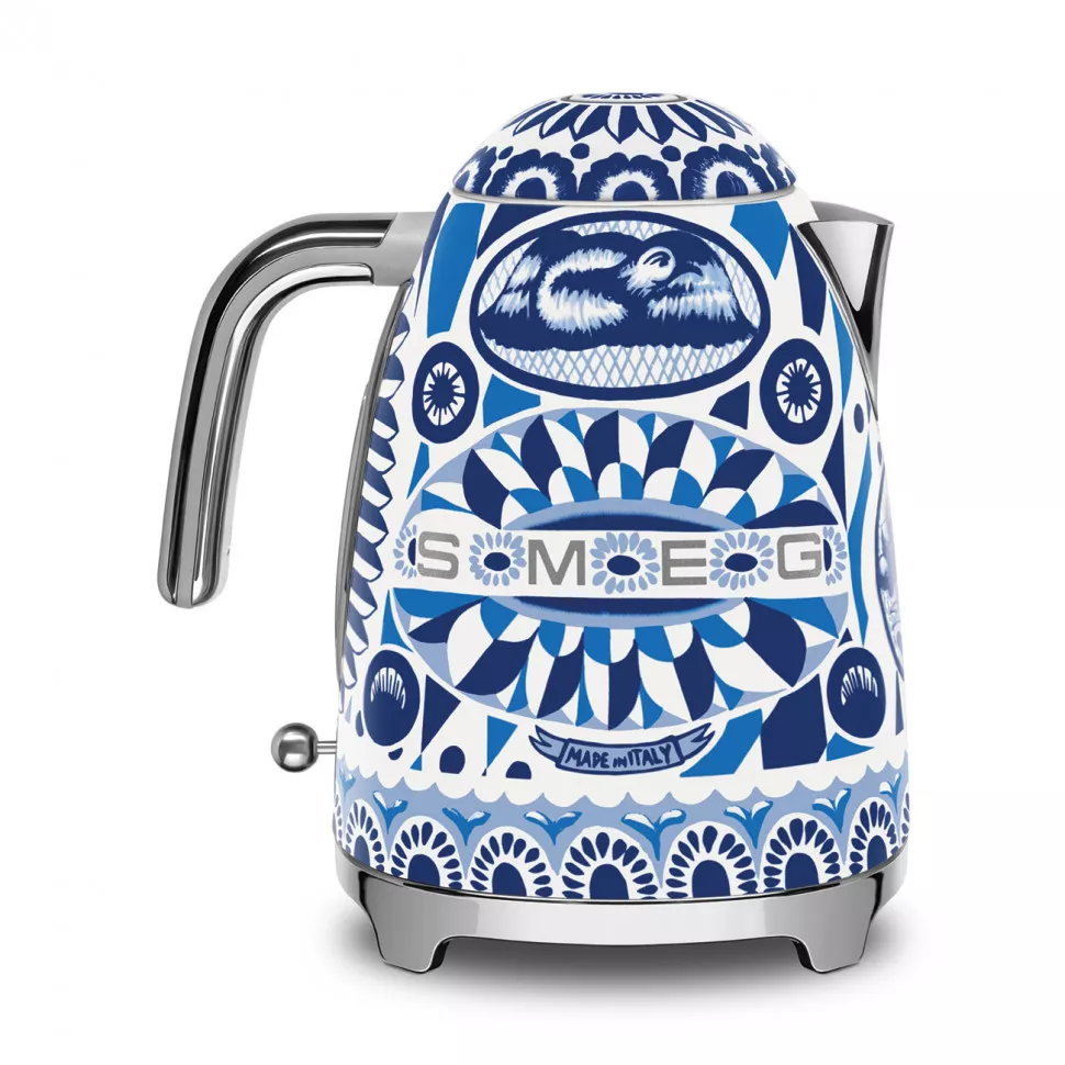 Лимитированная серия чайников Smeg в коллаборации с Dolce & Gabbana Лимитированная серия чайников Smeg в коллаборации с Dolce & Gabbana
